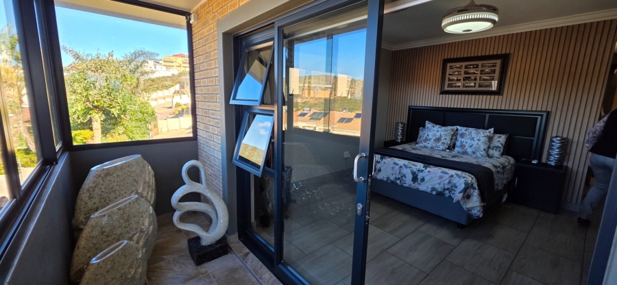 5 Bedroom Property for Sale in Island View Western Cape